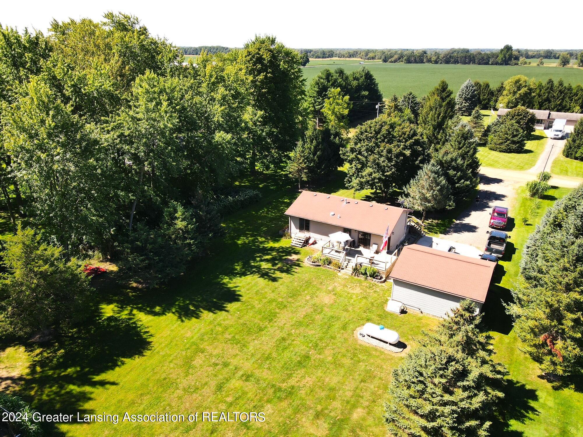 1833 South Ainger Road Charlotte, MI 48813 - Photo 37 of 38 36