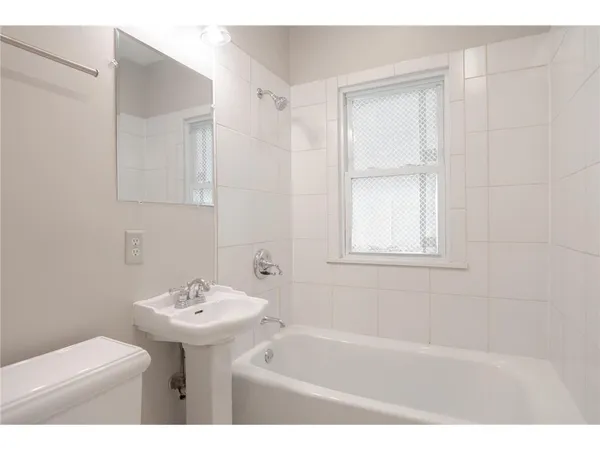 $2,350 | 3555 North Queen Avenue, Minneapolis, MN 55412