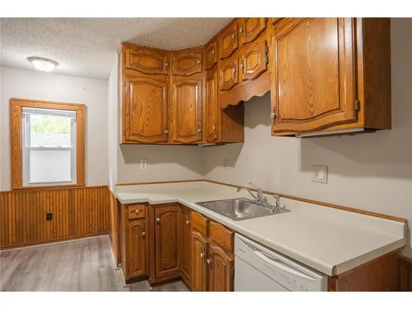 $2,350 | 3555 North Queen Avenue, Minneapolis, MN 55412