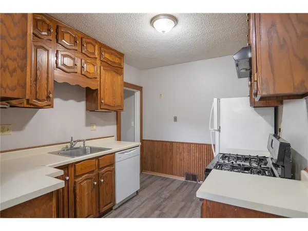 $2,350 | 3555 North Queen Avenue, Minneapolis, MN 55412