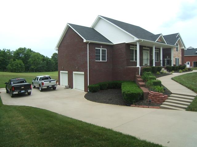 2982 Surrey Ridge Road Clarksville, TN 37043 - Photo 2 of 12 Lower Garage