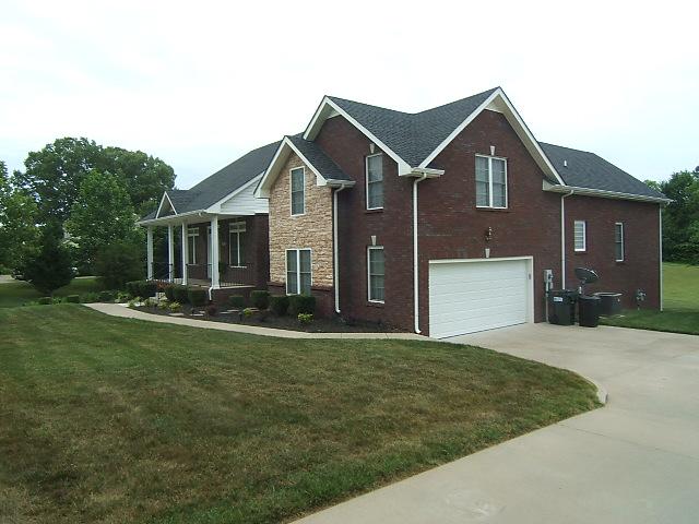 2982 Surrey Ridge Road Clarksville, TN 37043 - Photo 3 of 12 Upper Garage