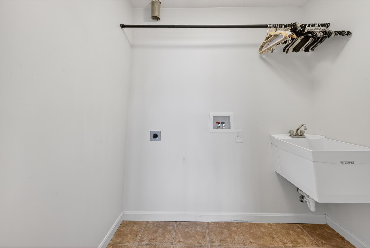 103 Riverscape Court Lawrenceburg, IN 47025 - Photo 13 of 45