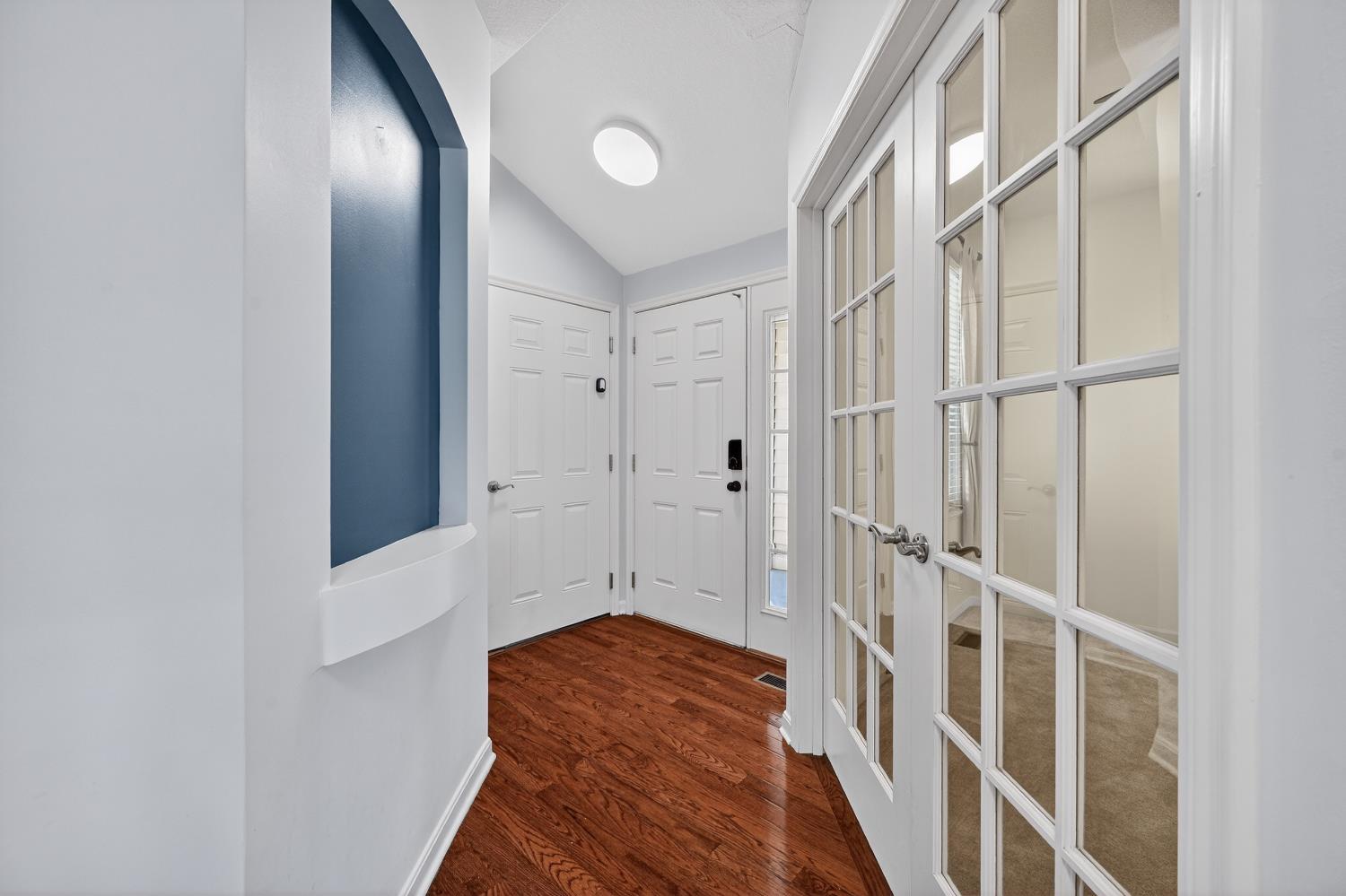 103 Riverscape Court Lawrenceburg, IN 47025 - Photo 4 of 45