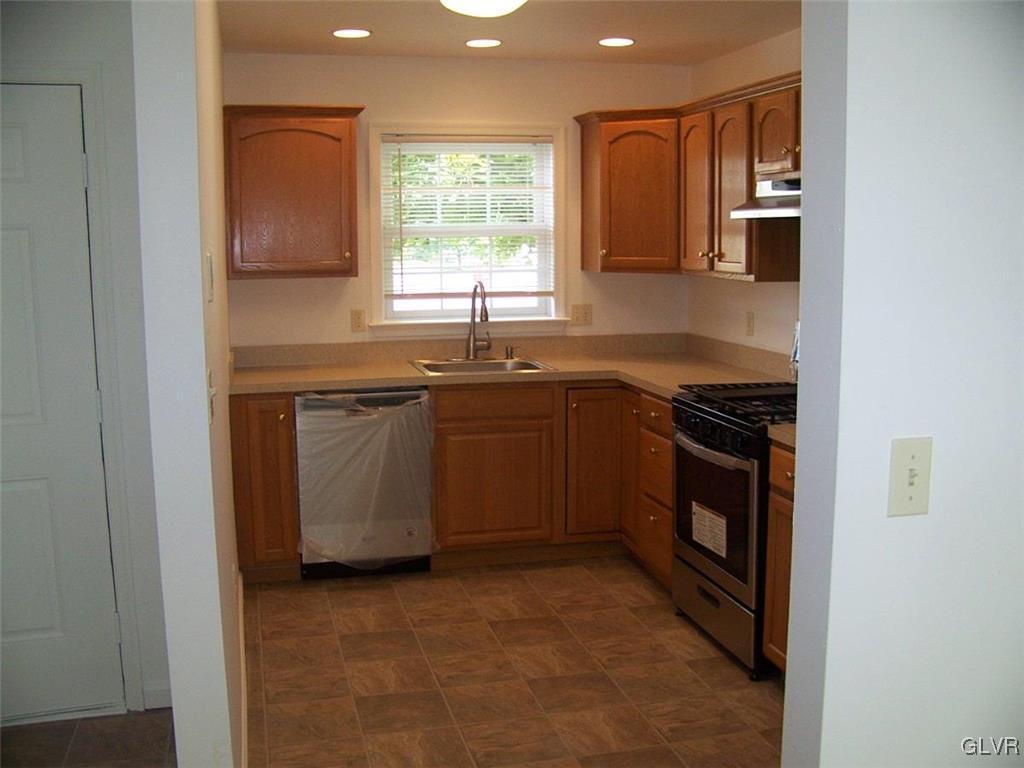 1472 Upstream Farm Road Easton, PA 18040 - Photo 4 of 14 Gallery Image 4