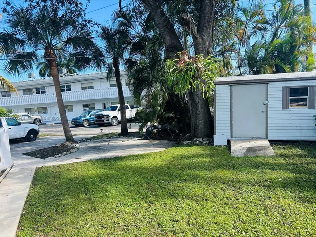 $2,000 | 1729 North 16th Court, Unit 13, Hollywood, FL 33020