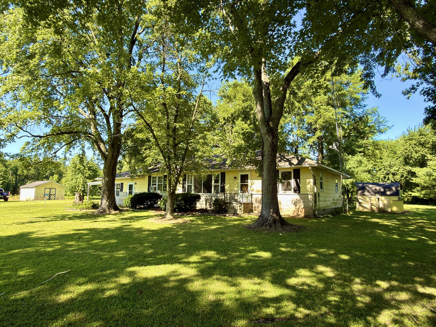 9857 Highway 45 Flora, IL 62839 - Photo 33 of 49