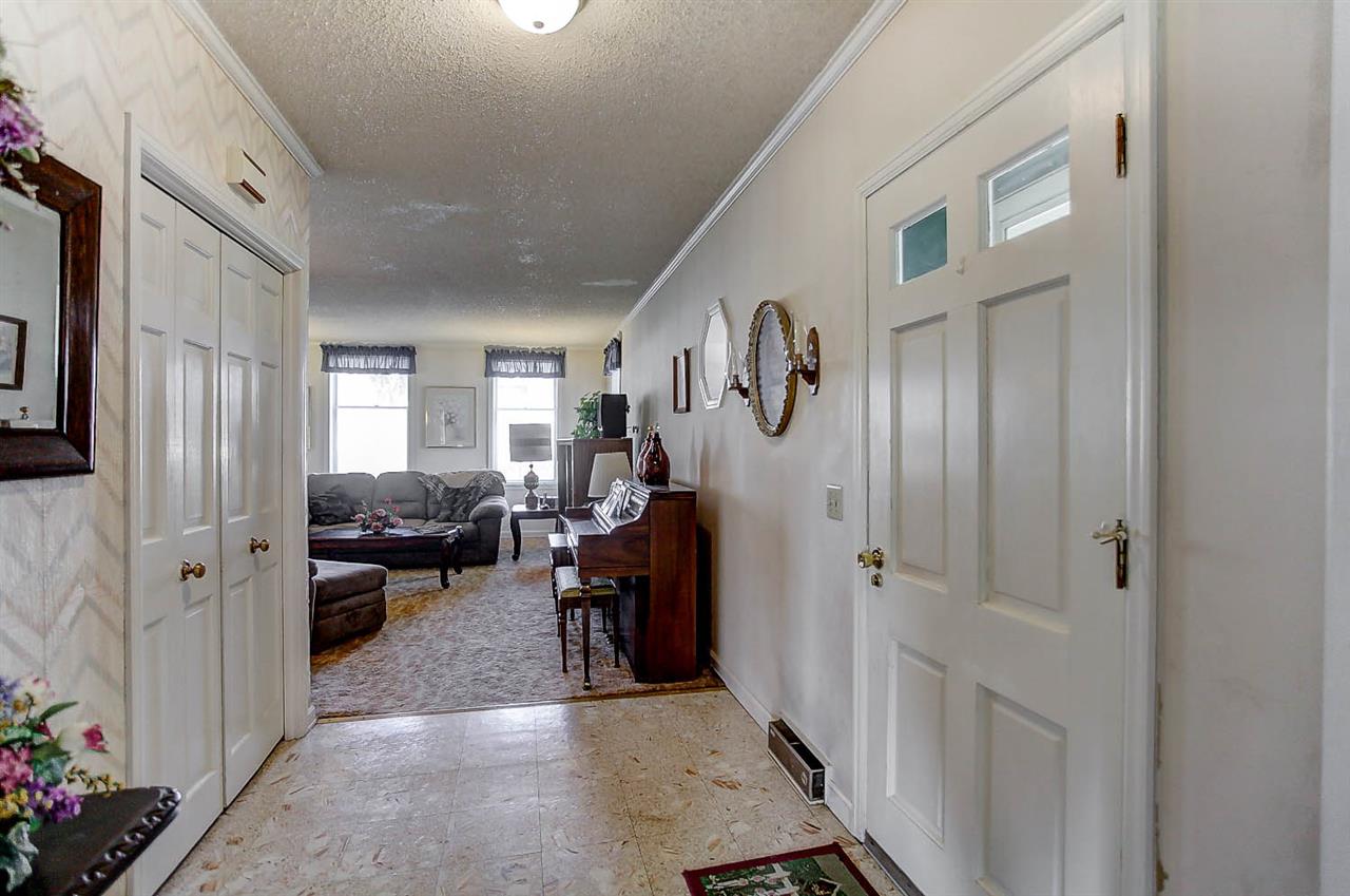 312 East Main Street Butler, IN 46721 - Photo 5 of 33