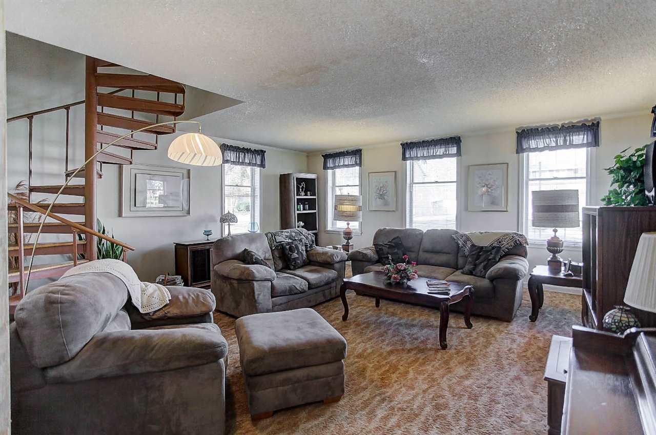 312 East Main Street Butler, IN 46721 - Photo 6 of 33