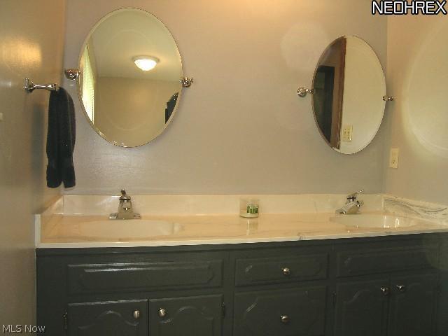 16896 Rabbit Run Drive Strongsville, OH 44136 - Photo 18 of 21 Gallery Image 18