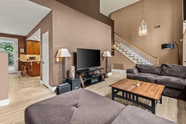 $939,000 | 2061 Vintage, Escondido, CA 92027