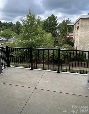 $1,950 | 19546 Greentree Way, Unit 203, Cornelius, NC 28031