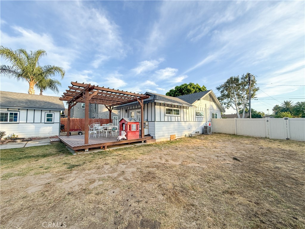 3479 Hoover Street Riverside, CA 92506 - Photo 15 of 26