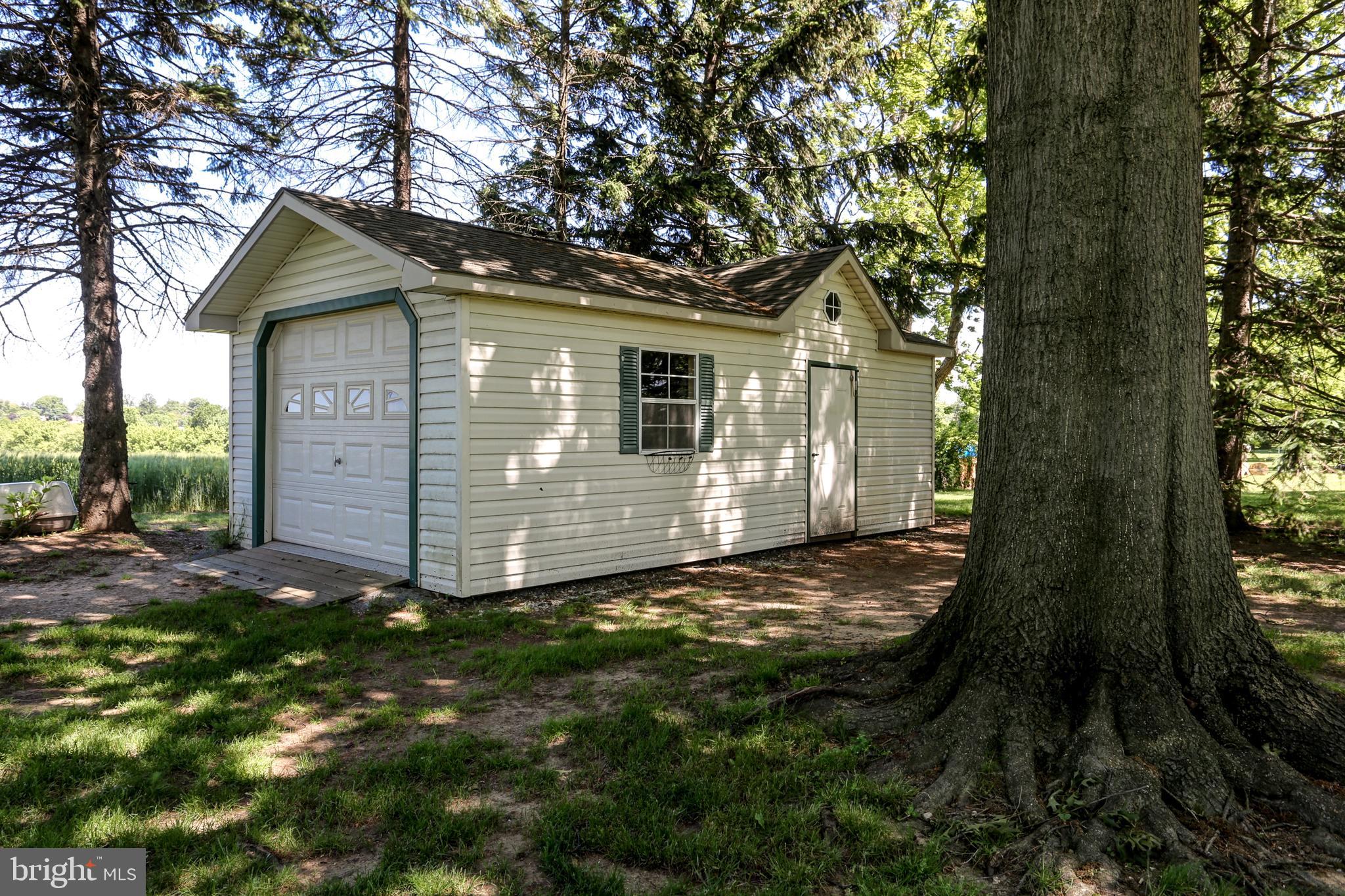 50 Foreman Road Elizabethtown, PA 17022 - Photo 32 of 36 Large shed
