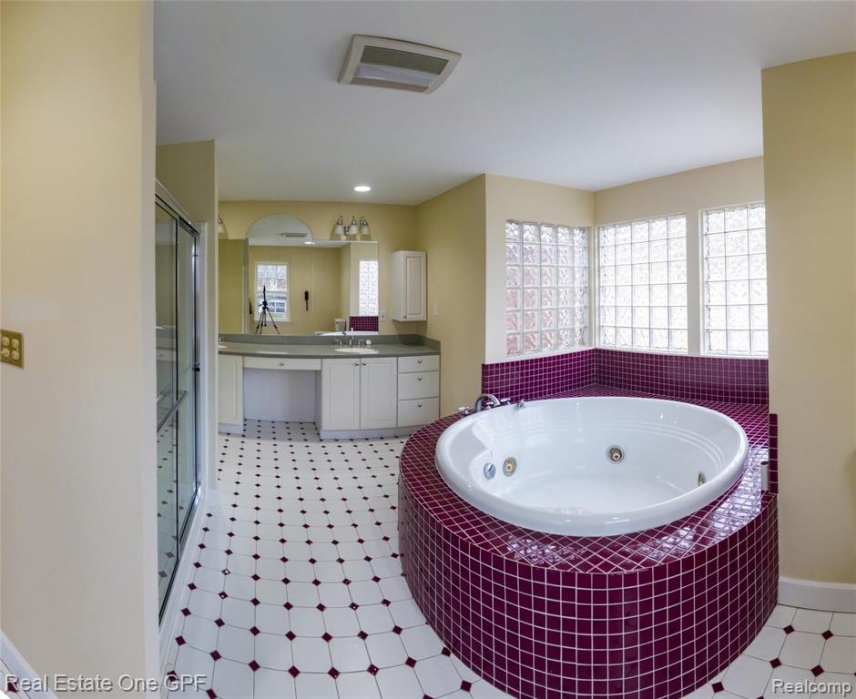 1210 Yorkshire Road Grosse Pointe Park, MI 48230 - Photo 15 of 37