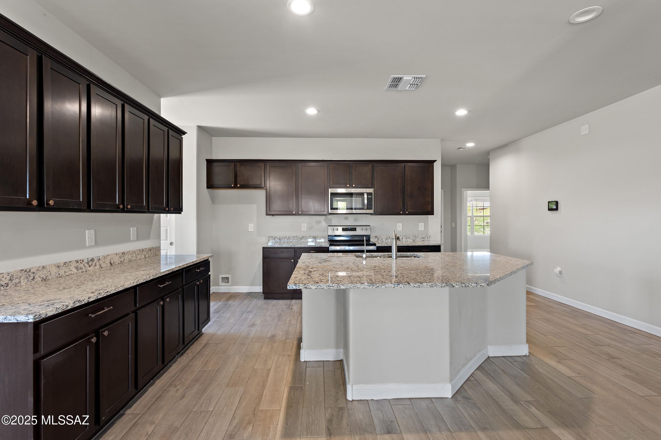 17141 West Starr Road Marana, AZ 85653 - Photo 5 of 25 Gallery Image 5