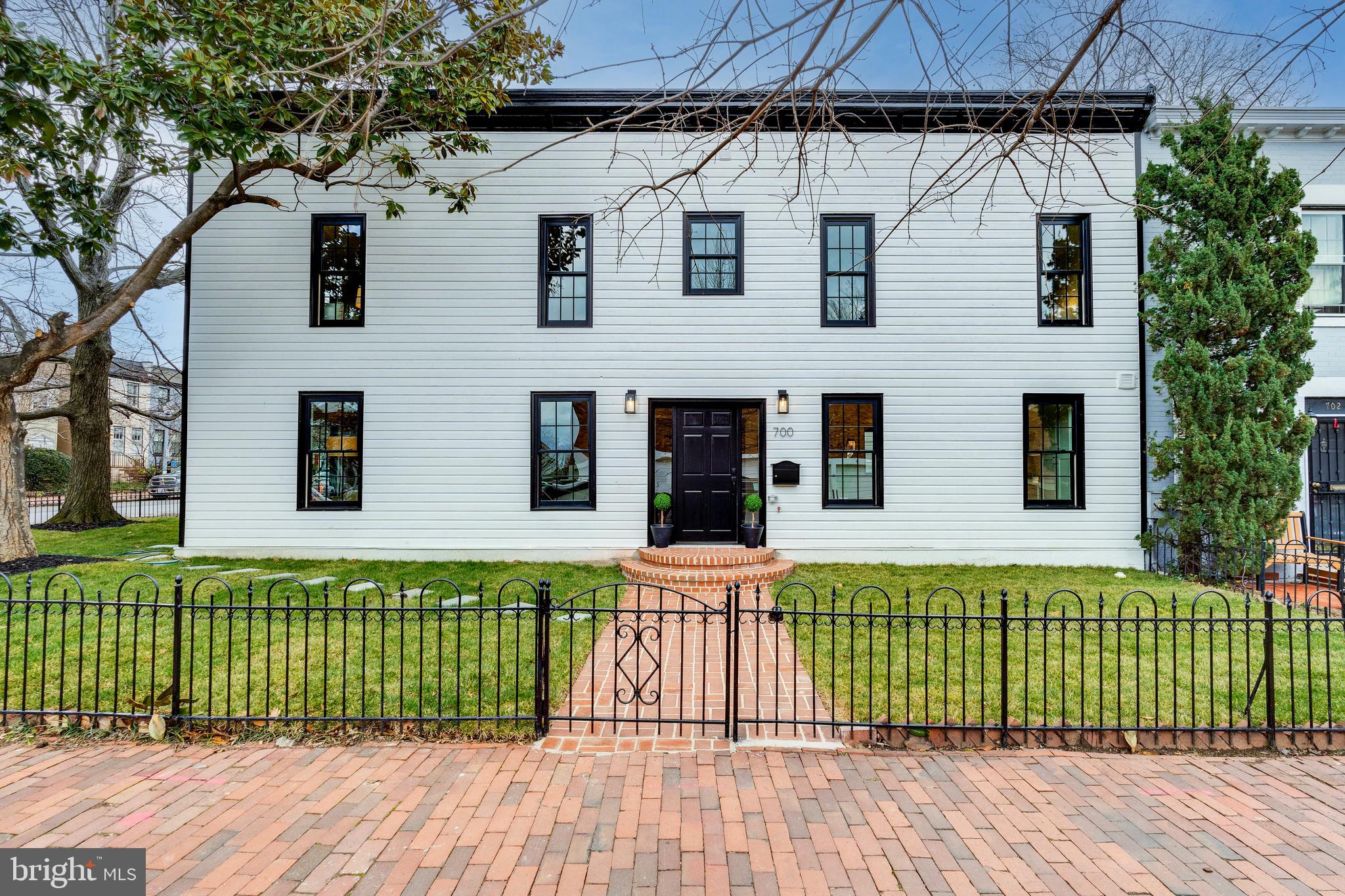 700 9th Street Southeast Washington, DC 20003 - Photo 1 of 59