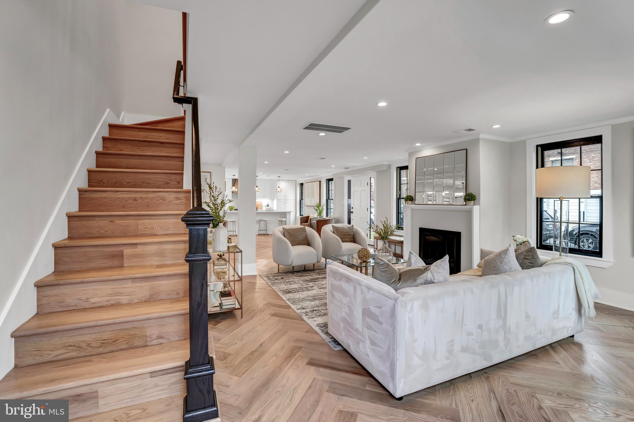 700 9th Street Southeast Washington, DC 20003 - Photo 5 of 59