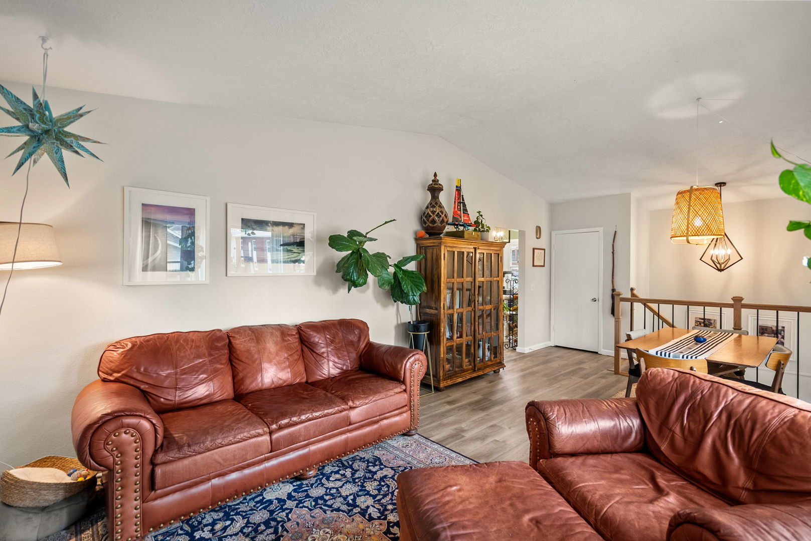 1435 26th Avenue Moline, IL 61265 - Photo 4 of 38 a living room with furniture
