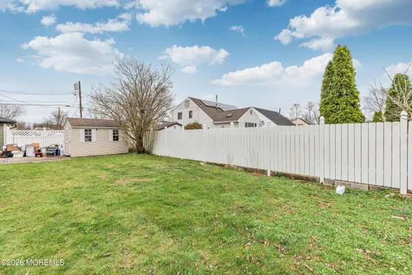 $699,900 | 20 Surrey Drive, Hazlet, NJ 07730