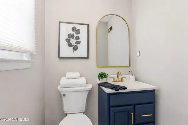 $699,900 | 20 Surrey Drive, Hazlet, NJ 07730