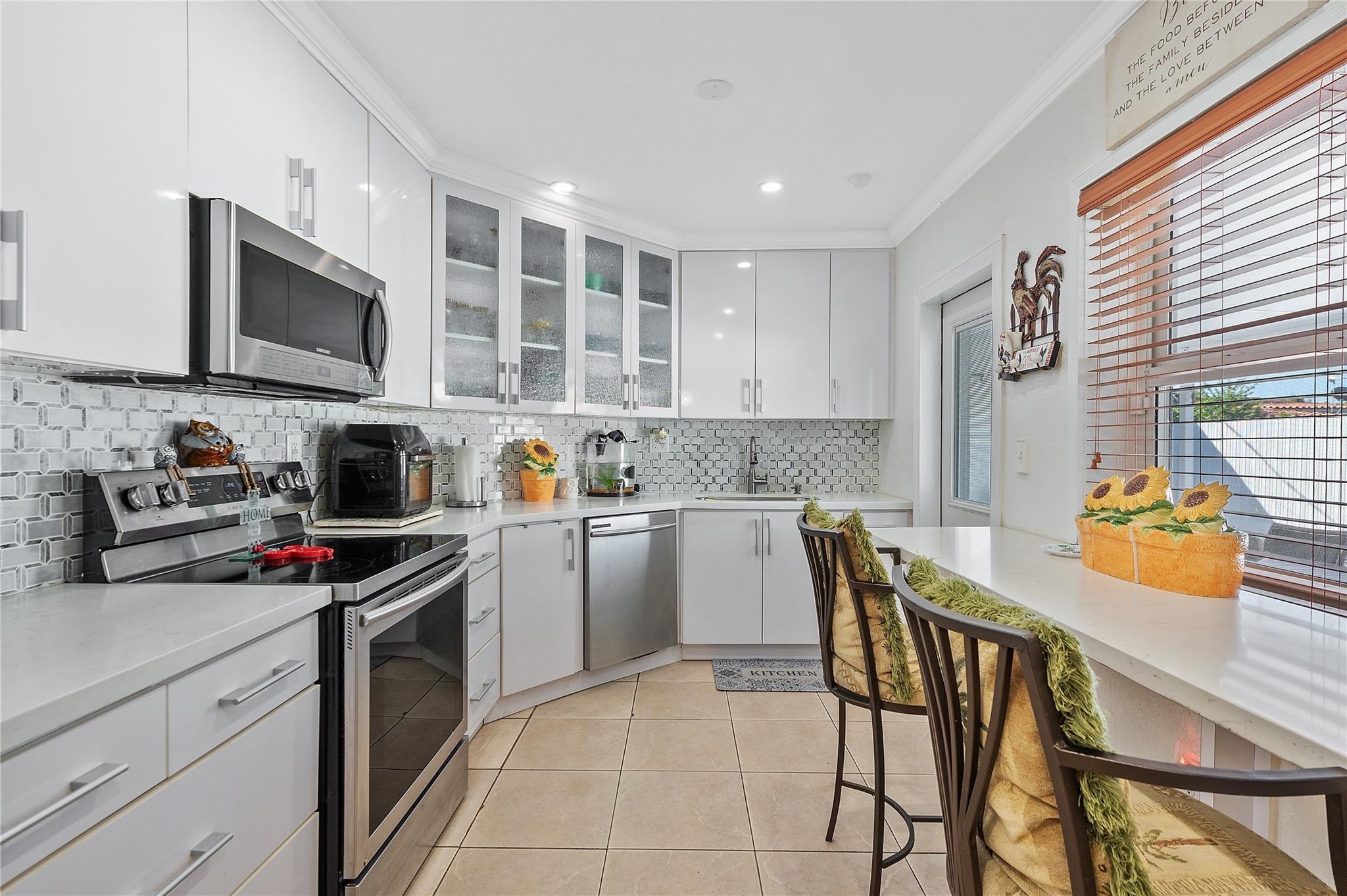 970 West 68th Street Hialeah, FL 33014 - Photo 11 of 28 Photo 11