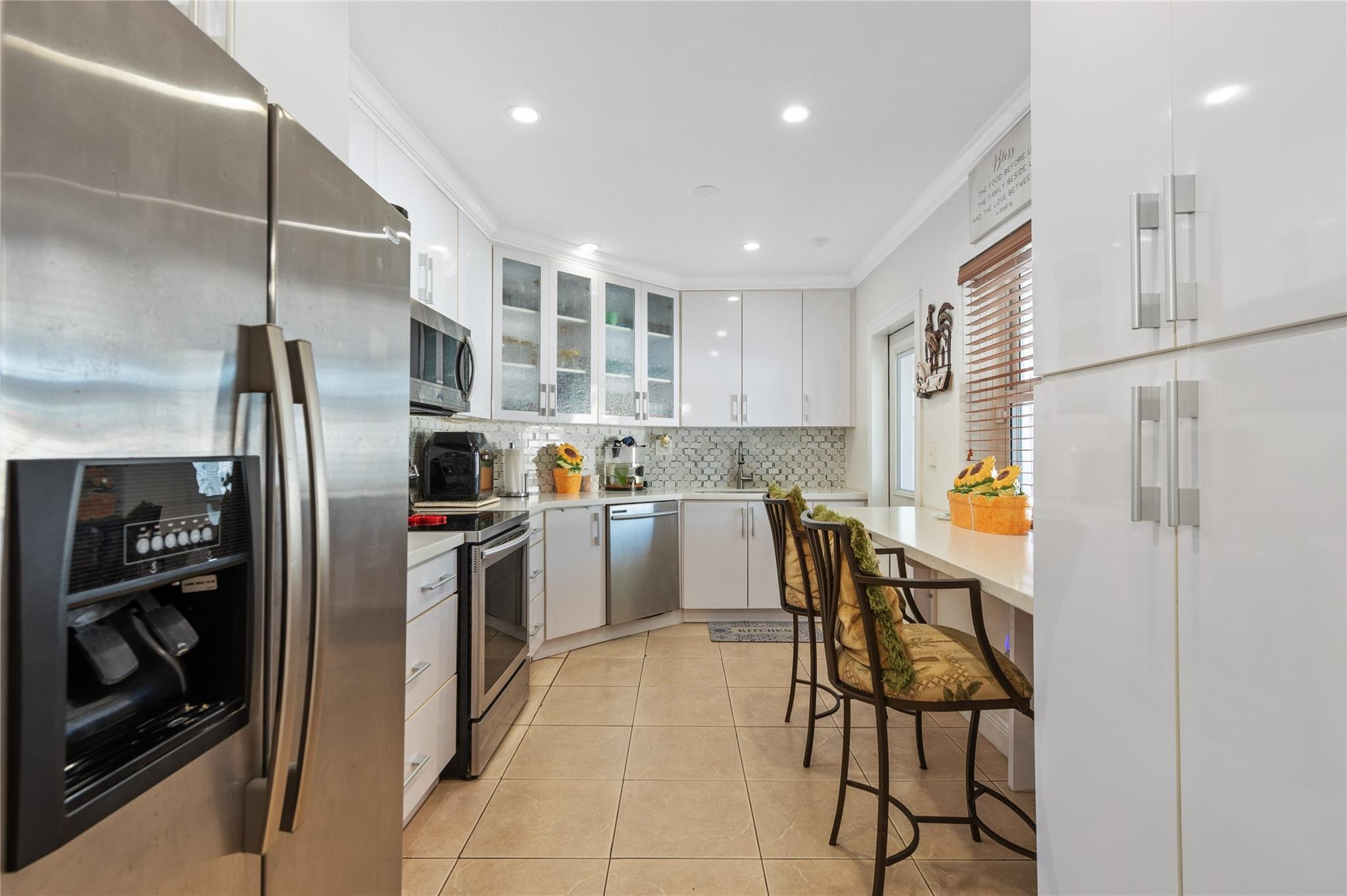 970 West 68th Street Hialeah, FL 33014 - Photo 9 of 28 Photo 9