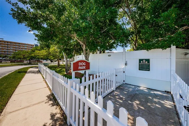 $215,000 | 5925 Shore Boulevard South, Unit 505, Gulfport, FL 33707