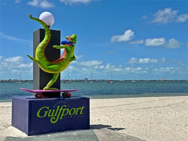 $215,000 | 5925 Shore Boulevard South, Unit 505, Gulfport, FL 33707