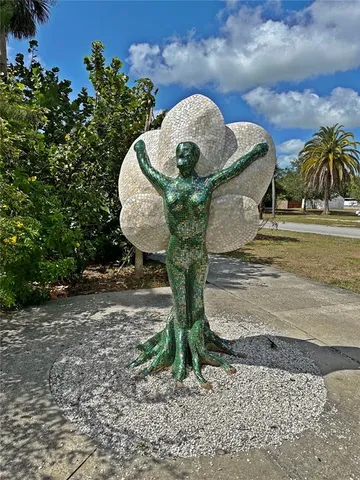 $215,000 | 5925 Shore Boulevard South, Unit 505, Gulfport, FL 33707