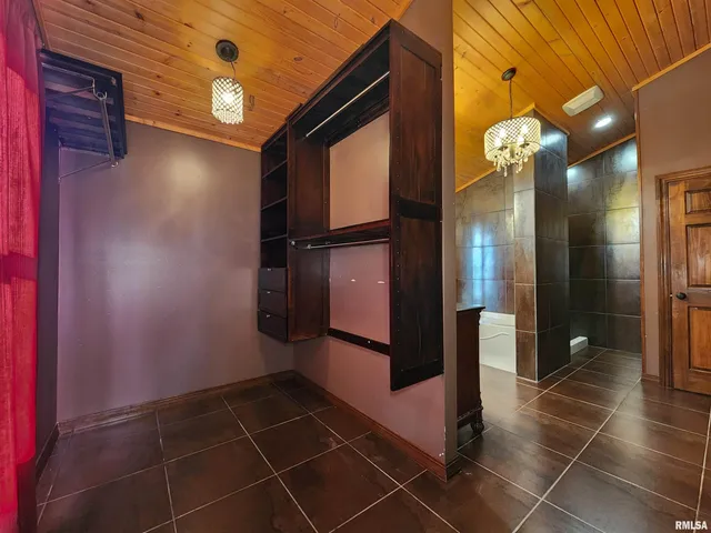 $779,000 | 253 Ween Road, De Soto, IL 62924