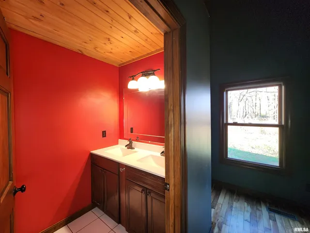 $779,000 | 253 Ween Road, De Soto, IL 62924