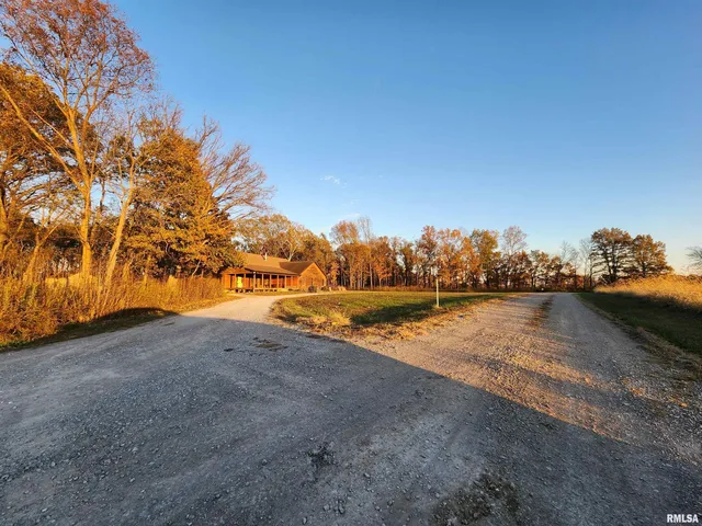 $779,000 | 253 Ween Road, De Soto, IL 62924