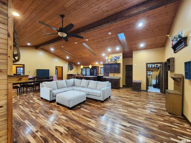 $779,000 | 253 Ween Road, De Soto, IL 62924