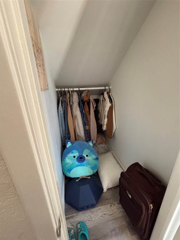 30 Oak Villa Road Canyon Lake, TX 78133 - Photo 15 of 29 a picture of stairs