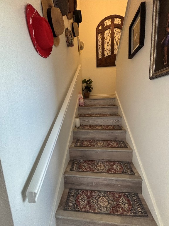 30 Oak Villa Road Canyon Lake, TX 78133 - Photo 16 of 29 a view of entryway