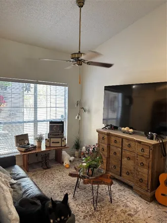 $1,700 | 30 Oak Villa Road, Canyon Lake, TX 78133