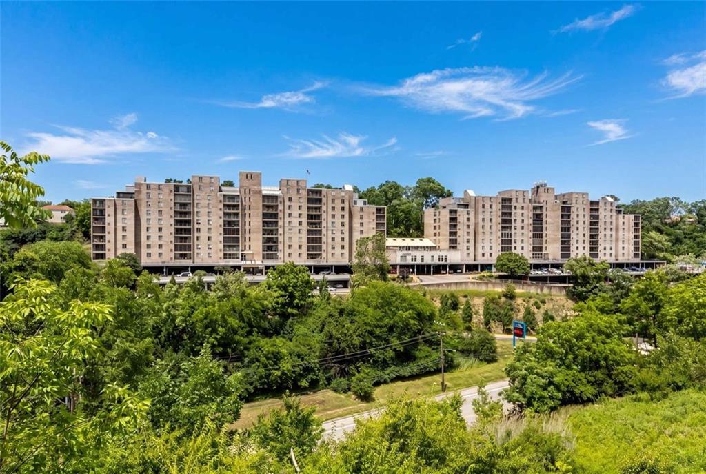 2160 Greentree Road, Unit 807W Pittsburgh, PA 15220 - Photo 1 of 30