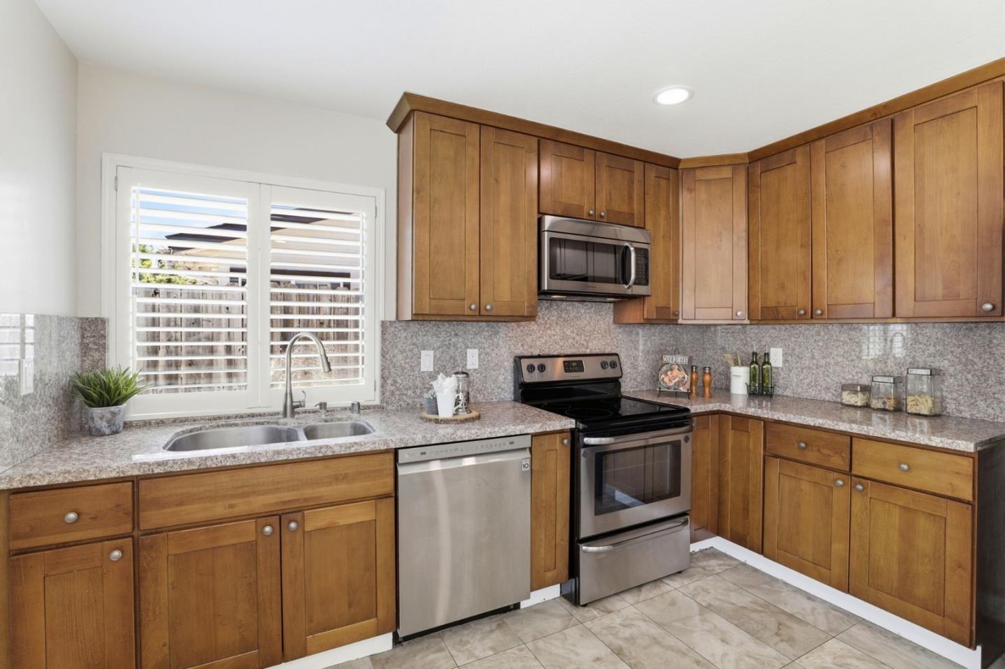 4172 Ridgebrook Way San Jose, CA 95111 - Photo 11 of 33