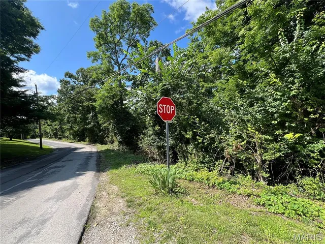 $200,000 | 14-15 Valmont Drive, Arnold, MO 63010