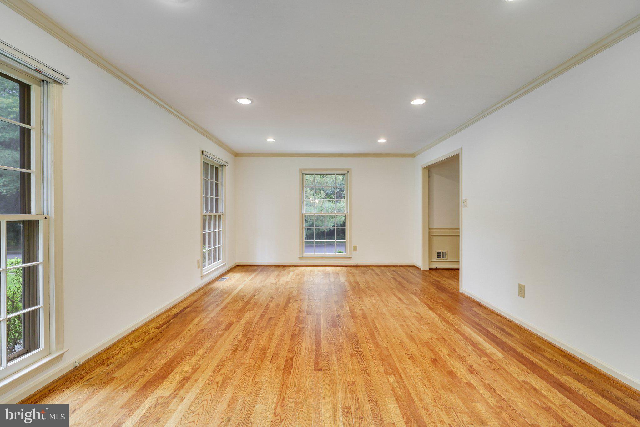1427 Laurel Hill Road Vienna, VA 22182 - Photo 13 of 57 Bright and airy open space awaits.