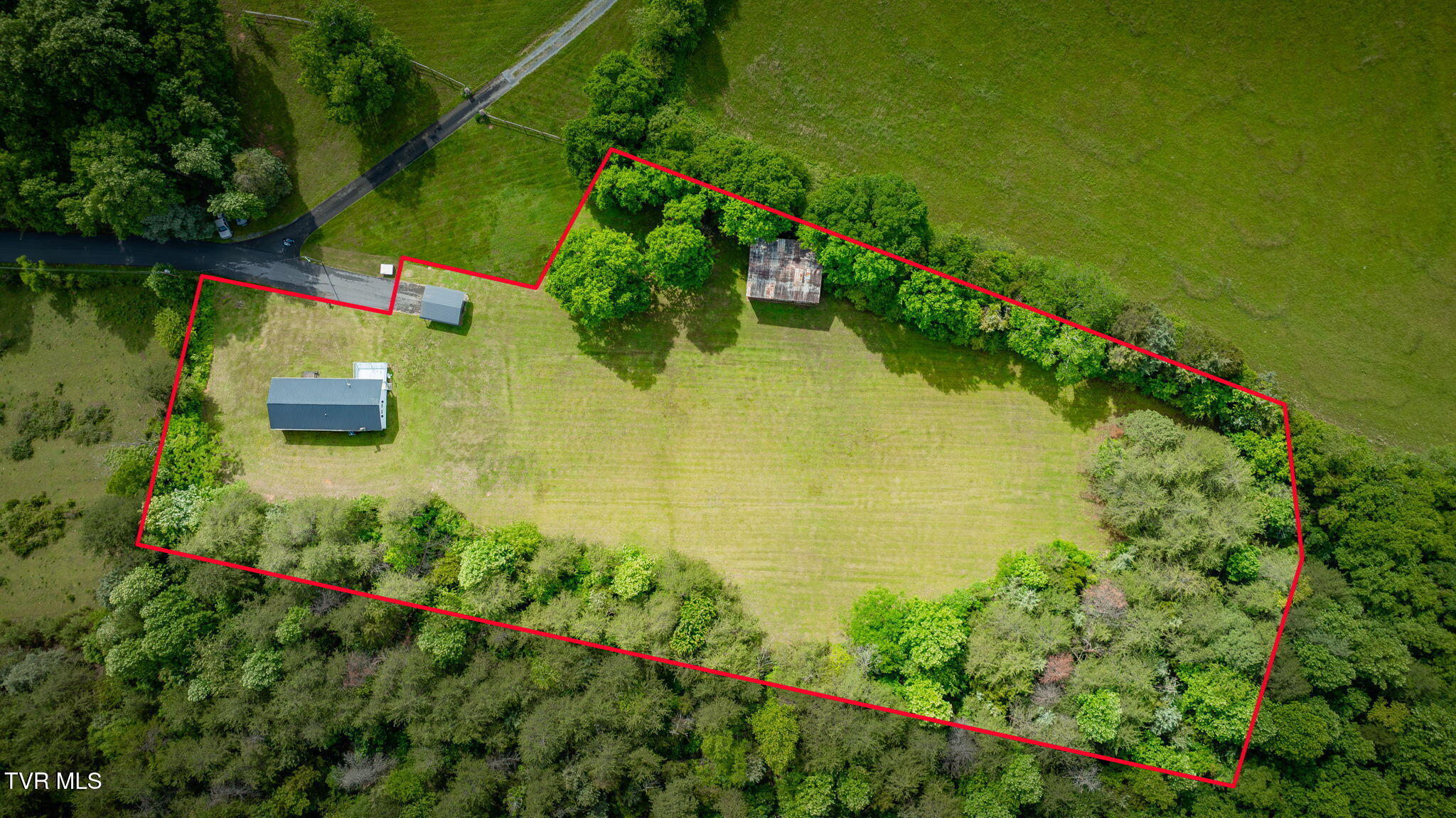 141 Russell Road Telford, TN 37690 - Photo 3 of 33 003