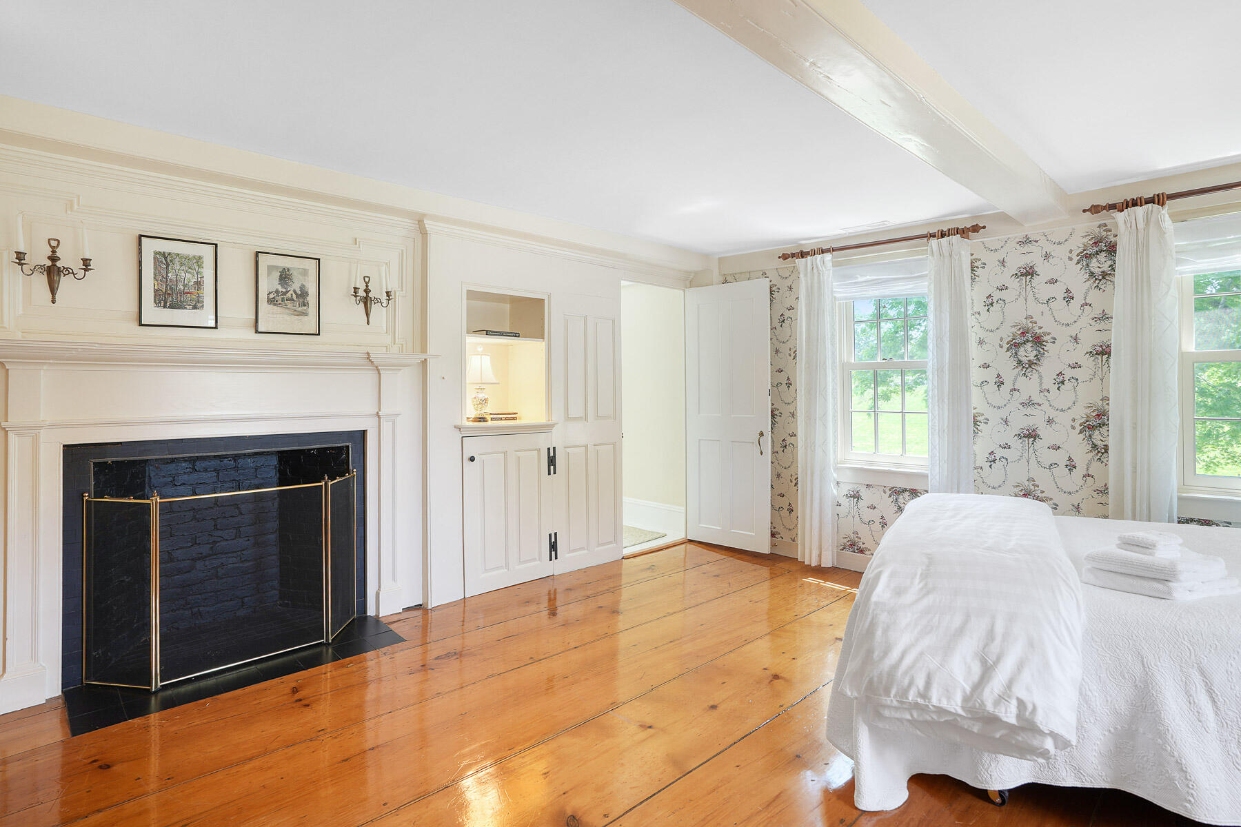 31 Lamberts Cove Road Vineyard Haven, MA 02568 - Photo 20 of 37 31 Lambert's Cove Rd-35LOW RES035