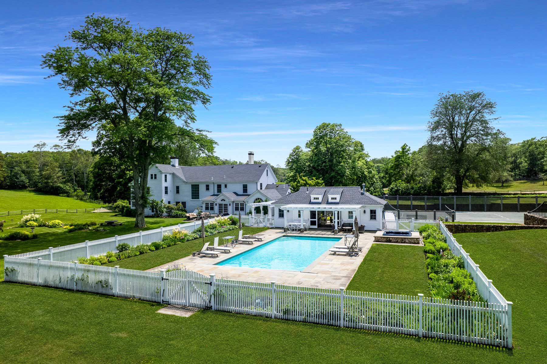 31 Lamberts Cove Road Vineyard Haven, MA 02568 - Photo 4 of 37 31 Lambert's Cove Rd-70LOW RES069