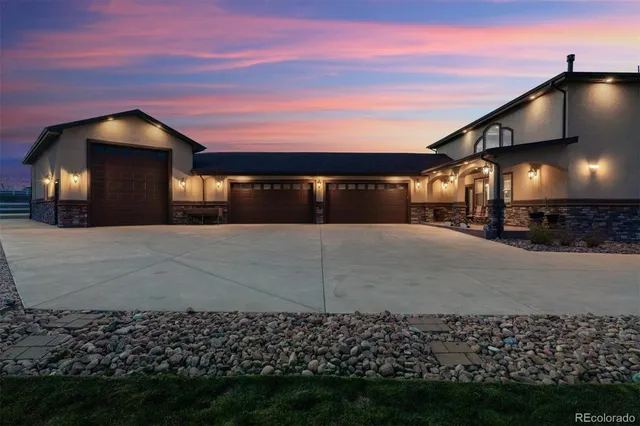 a view of a large building