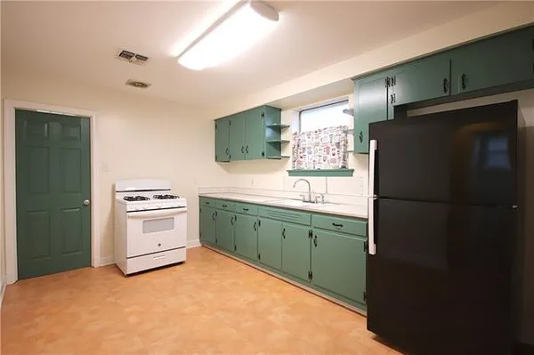 $1,250 | 305 5th Street, Westwego, LA 70094