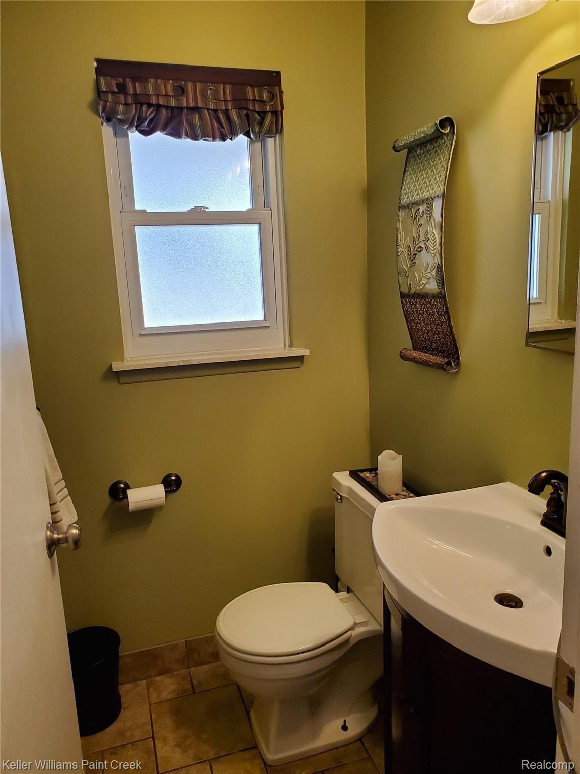 34558 Greentrees Road Sterling Heights, MI 48312 - Photo 24 of 40 068.jpg