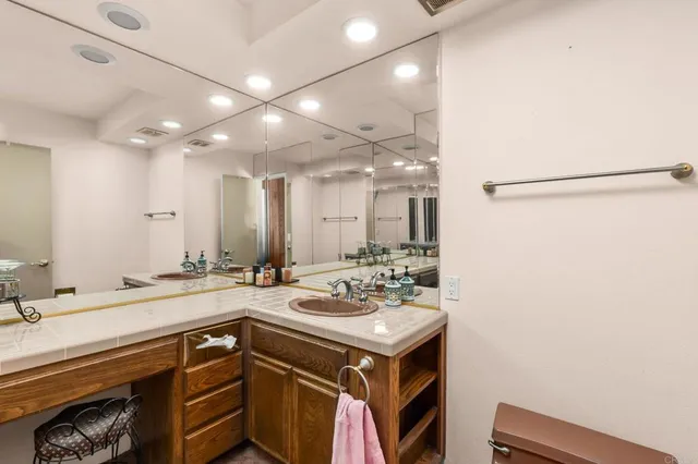 $995,000 | 8211 Limon Lane, El Cajon, CA 92021