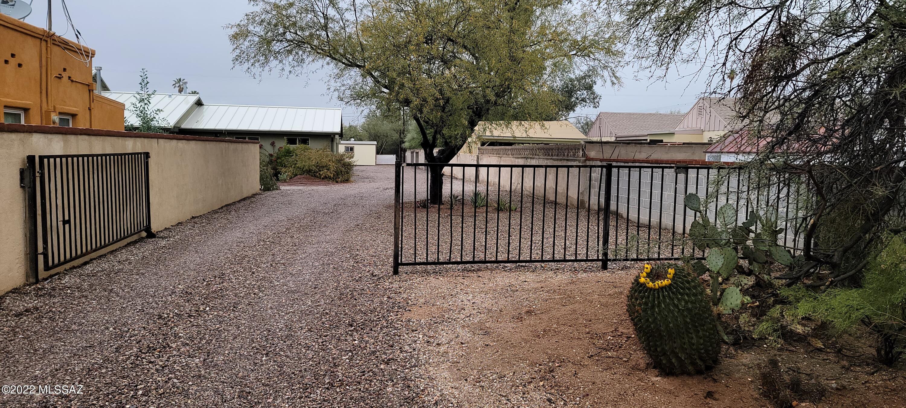 2245 East Fort Lowell Road Tucson, AZ 85719 - Photo 5 of 40