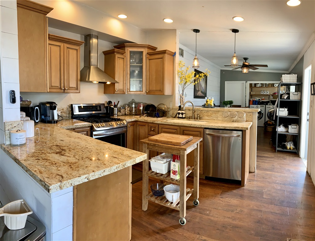 875 Crest View Road Vista, CA 92081 - Photo 11 of 24 Gallery Image 11